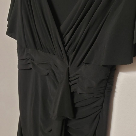 Dress - Picture 5 of 9